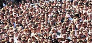 Безвіз в дії: з’явилося відео шаленої тісняви на пішому переході в 