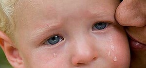 Гостеприимство по-запорожски: из магазина выгоняют родителей с детьми