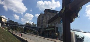 Вид на кладбище: в сети возмутились открытию кафе на аллее Героев Небесной Сотни