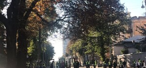 Не проедешь: улица Грушевского перекрыта из-за митинга