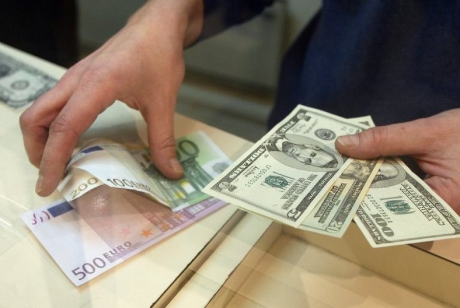 Новость - События - Курс валют на 18 октября: доллар и евро значительно упали в цене