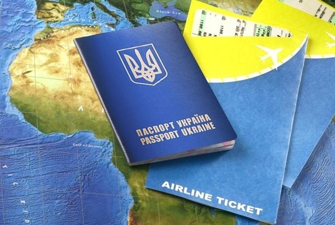 Новость - События - Не протолкнешься: в Одессе очередь за загранпаспортами и ID-картами на полгода вперед
