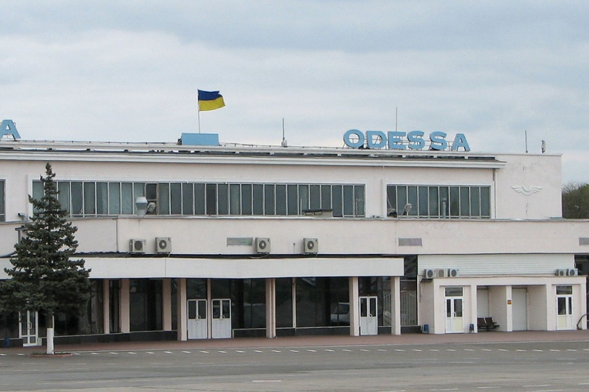 Новость - События - Шутники: в одесском аэропорту снова искали взрывчатку