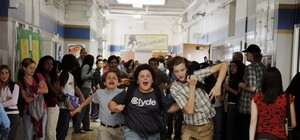 Обнови ребенку гардероб: в Святошинском районе отменили школьную форму