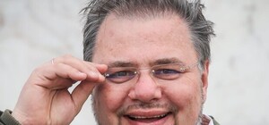 Видеофакт: скандального журналиста Коцабу ударил по лицу боец 