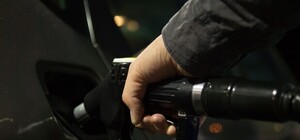 Готовь кошелек: цена на бензин в Украине уже превысила 30 гривен за литр