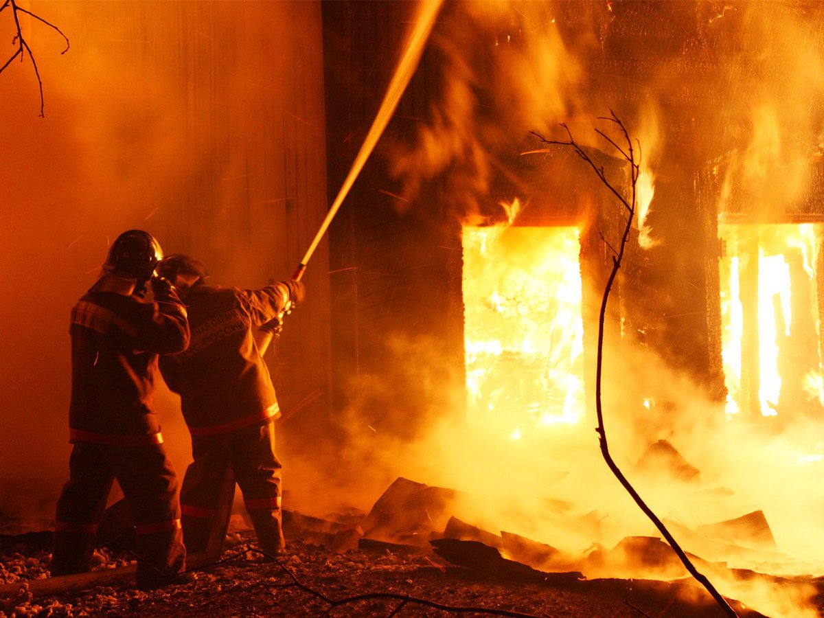 Новость - События - Ночной пожар: в Одессе на Балковской горело общежитие