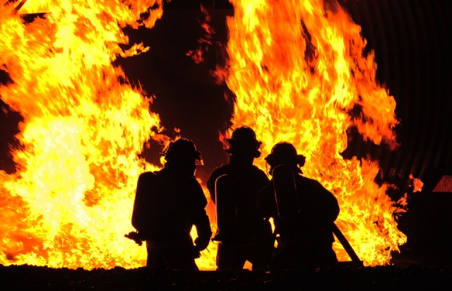 Новость - События - В Одессе на Слободке горел дом: в пожаре пострадал мужчина
