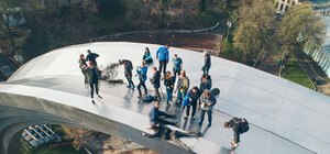 Впервые в истории: двадцать киевских руферов покорили Арку Дружбы народов