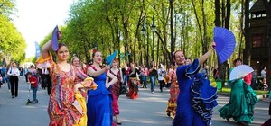 Шествие, чайная церемония, фламенко: в парке Горького пройдет карнавал культур