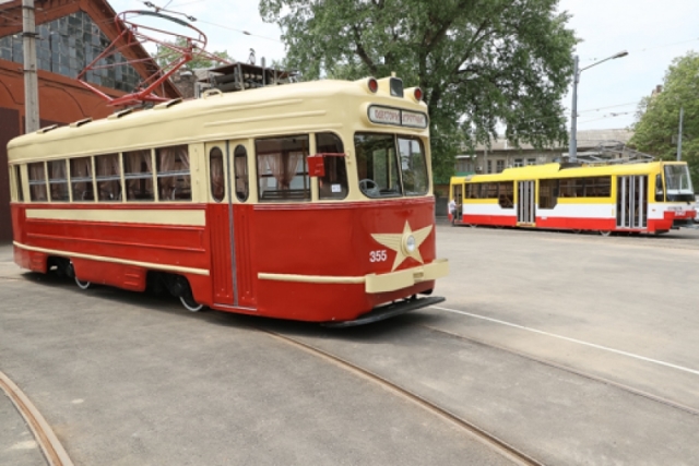 Новость - Общество - В Одессе отремонтировали уникальный ретро-трамвай: cмотри фото