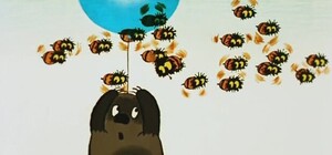 Пчелы у вас неправильные: во дворе многоэтажки поселились гигантские насекомые