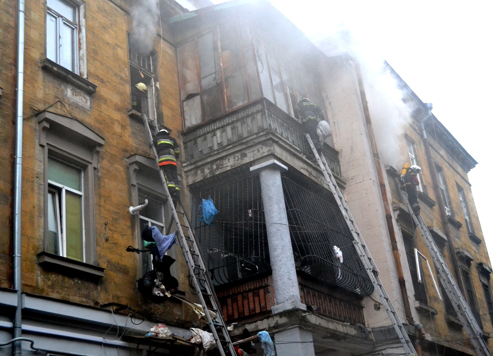 Новость - События - На Пушкинской произошел пожар: горела квартира