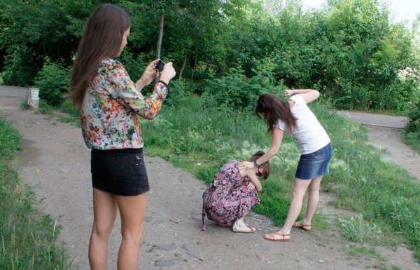 Новость - События - Подробности скандала с избиением школьницы в Одессе: виновниц не накажут