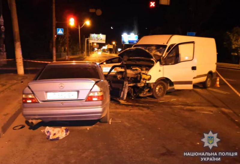 Новость - События - На Николаевской дороге произошло серьезное ДТП: пострадали шесть человек, один погиб