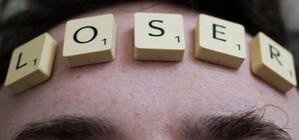 Кармический случай: в центре Киева преступник, убегая от полиции, сломал ногу