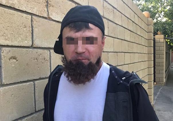 Новость - События - Что-то пошло не так: в Одессе задержали киллера, у которого отклеилась борода