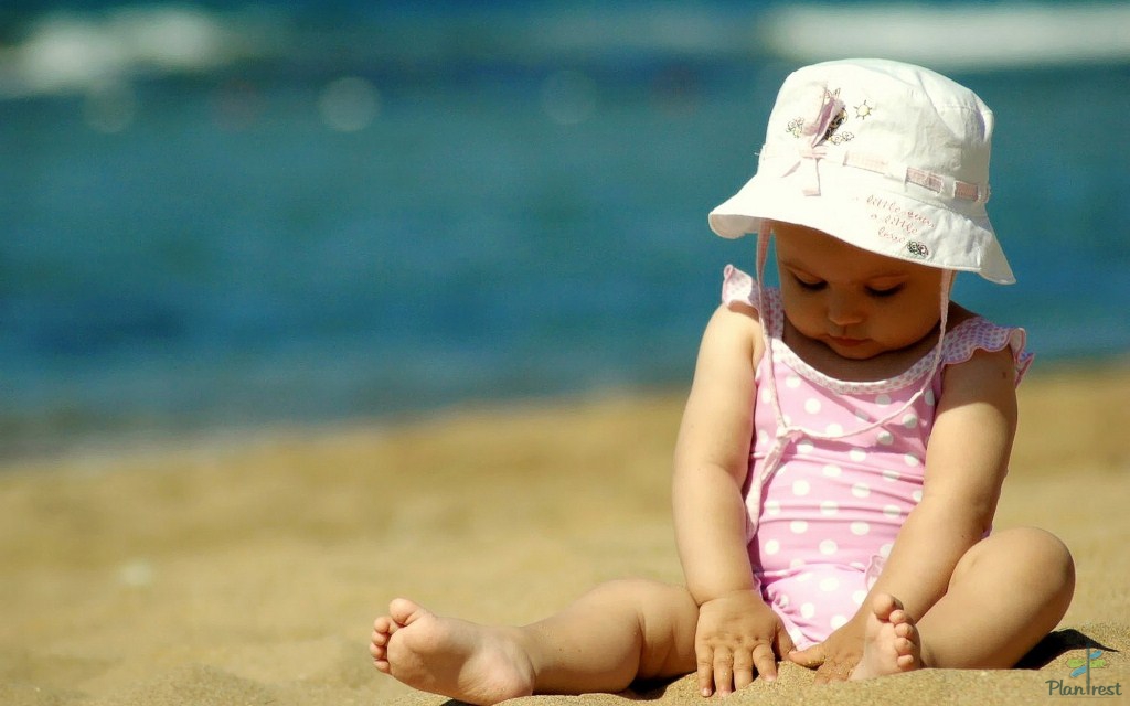 Новость - События - Кукушка: в Одессе нашли мать, которая оставила своего двухмесячного малыша на пляже