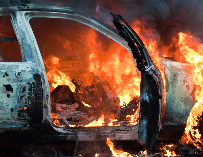 Новость - События - Одесса в огне: на Таирова сгорел автомобиль