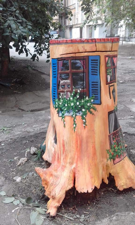Новость - События - Иди смотреть: на Пастера из старого дерева сделали домик котэ