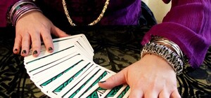 Обіцяла зняти вроки: двох львів'янок ошукала ворожка на 86 тисяч