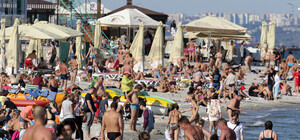 Бархатный сезон в Одессе: Ланжерон усеян отдыхающими