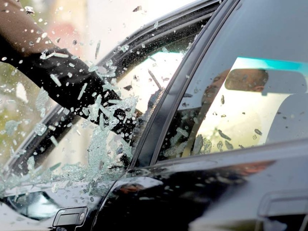 Новость - События - Дерзкие ограбления в Одессе: полиция задержала грабителей автомобиля и нападающего на инкассаторов