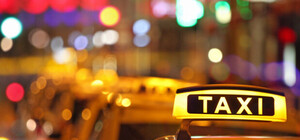 Спасался бегством: в Харькове клиент напал на таксиста