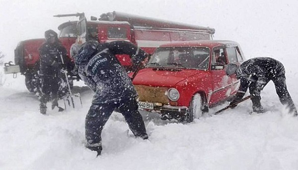 Новость - События - Непогода в Одесской области: за сутки спасли 34 человека и вытащили из снега более 20-ти машин