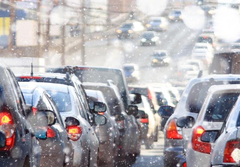 Новость - События - Одессу засыпает снегом: на дорогах города километровые пробки