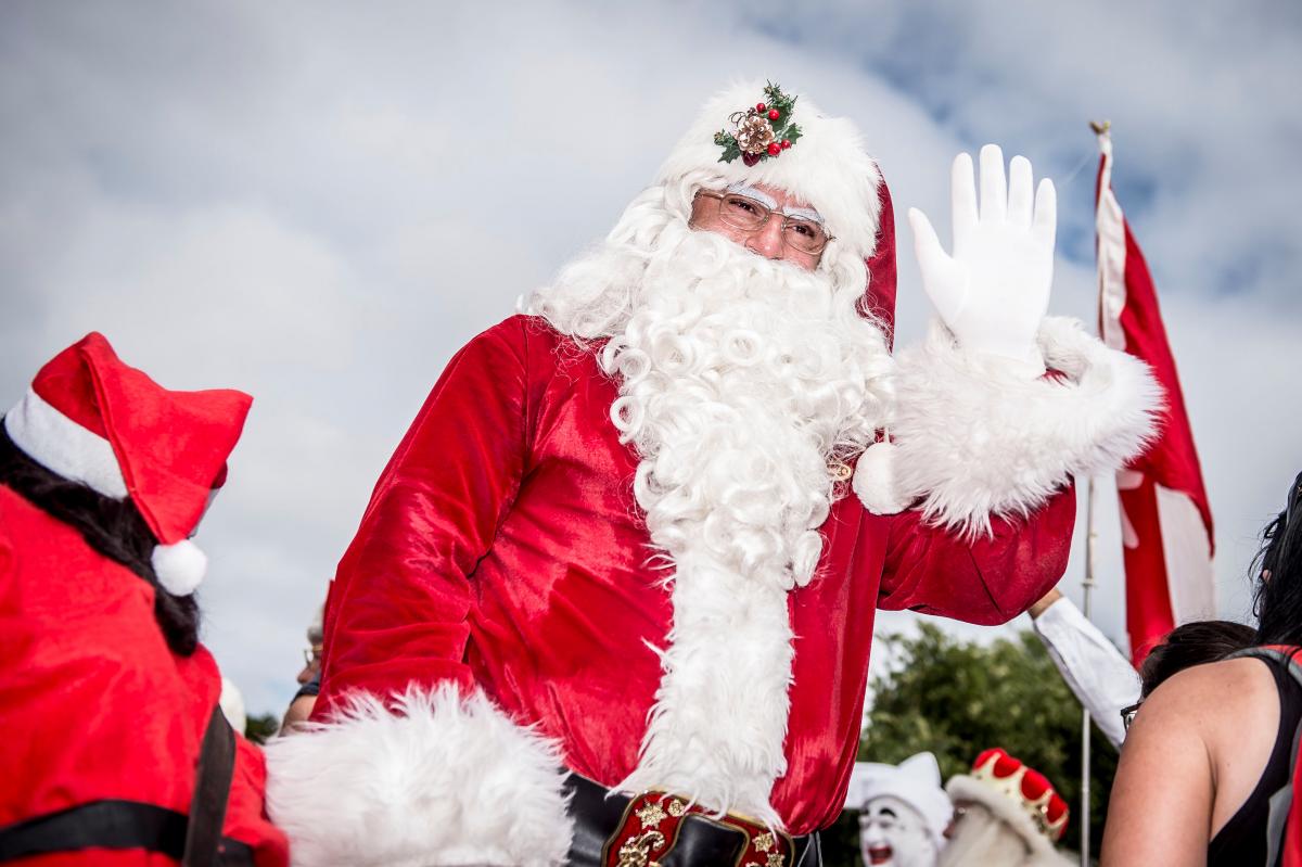 Новость - События - Не пропусти: в Одессе прошел забег Санта Клаусов