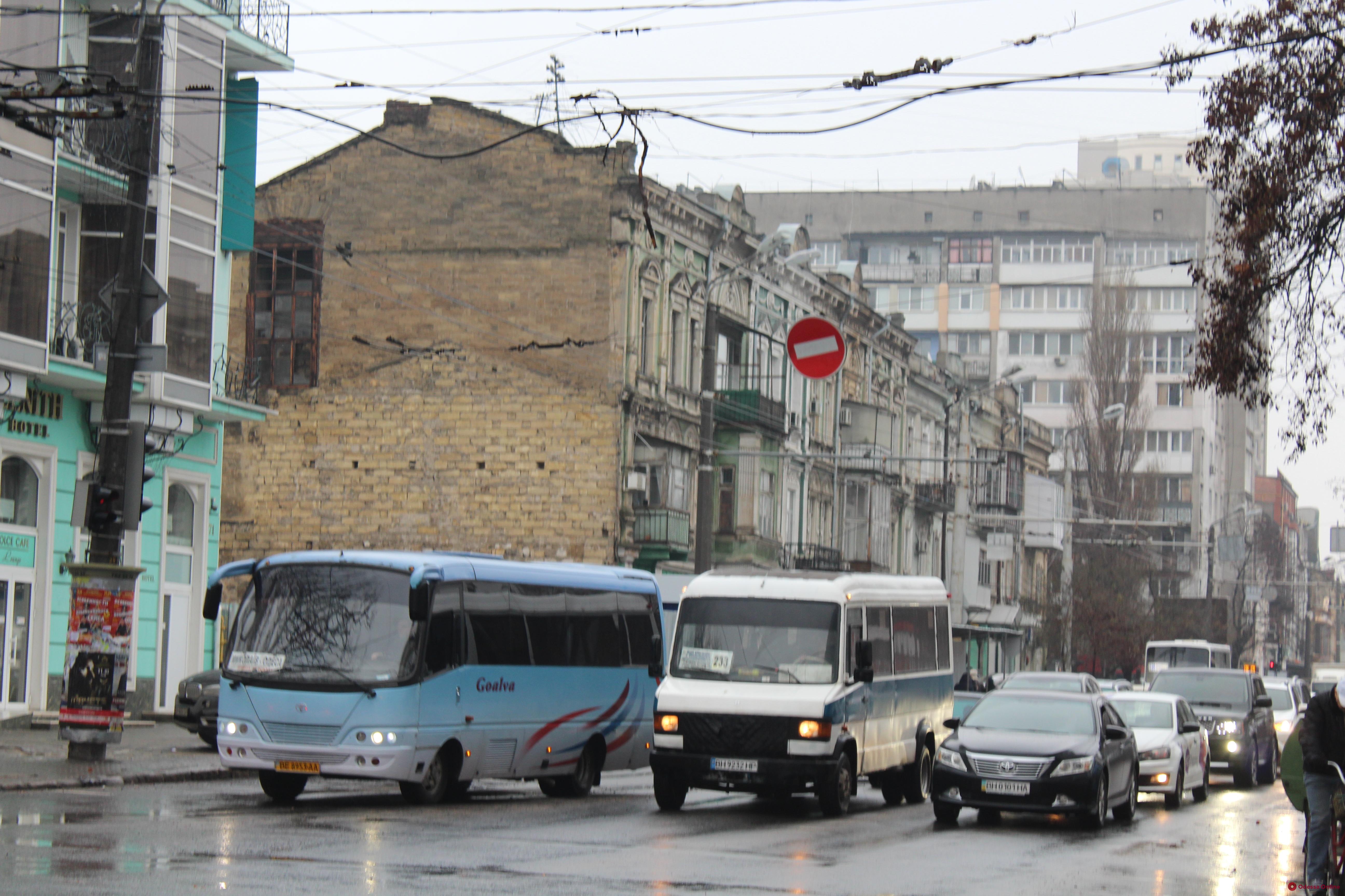 Новость - События - Где сегодня не проедешь: пробки и тянучки в Одессе