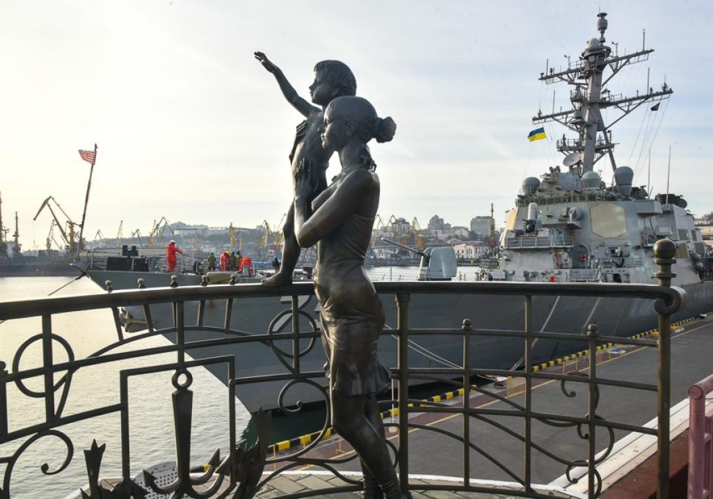 В порт Одессы вошeл и пришвартовался американский ракeтный эсминец USSDonaldCook. Фото: Одесса-медиа