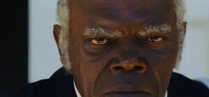 Не на того напала: в столице темнокожий иностранец жестоко наказал цыганку за кражу