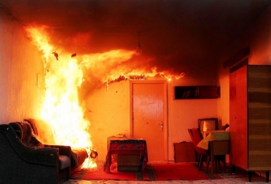Новость - События - Ночной пожар на Канатной: эвакуировали восемь одесситов