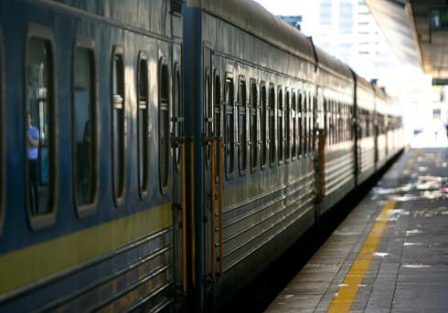 Новость - События - Следи за стрелками: в "Укрзализныце" рассказали, как переход на летнее время повлияет на график поездов