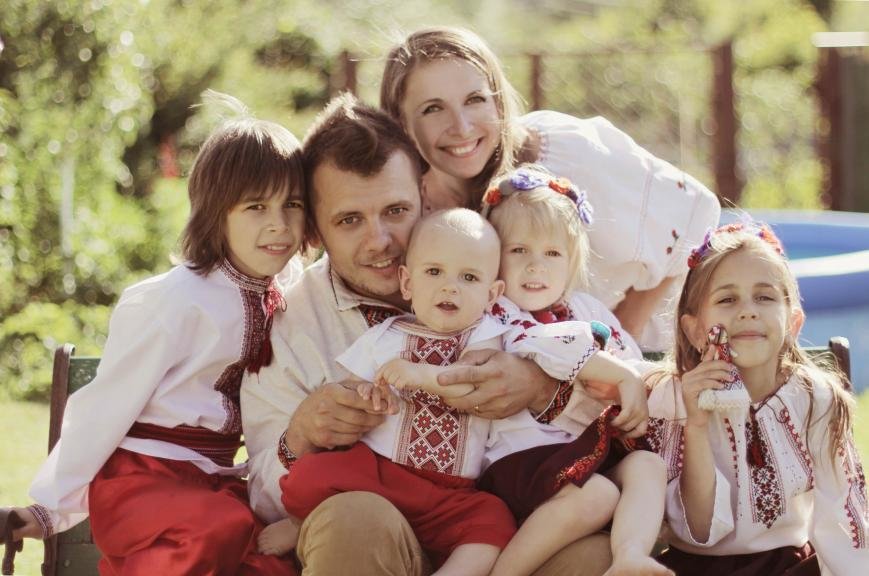 Какие дополнительные выплаты и скидки могут получить многодетные семьи в Одессе