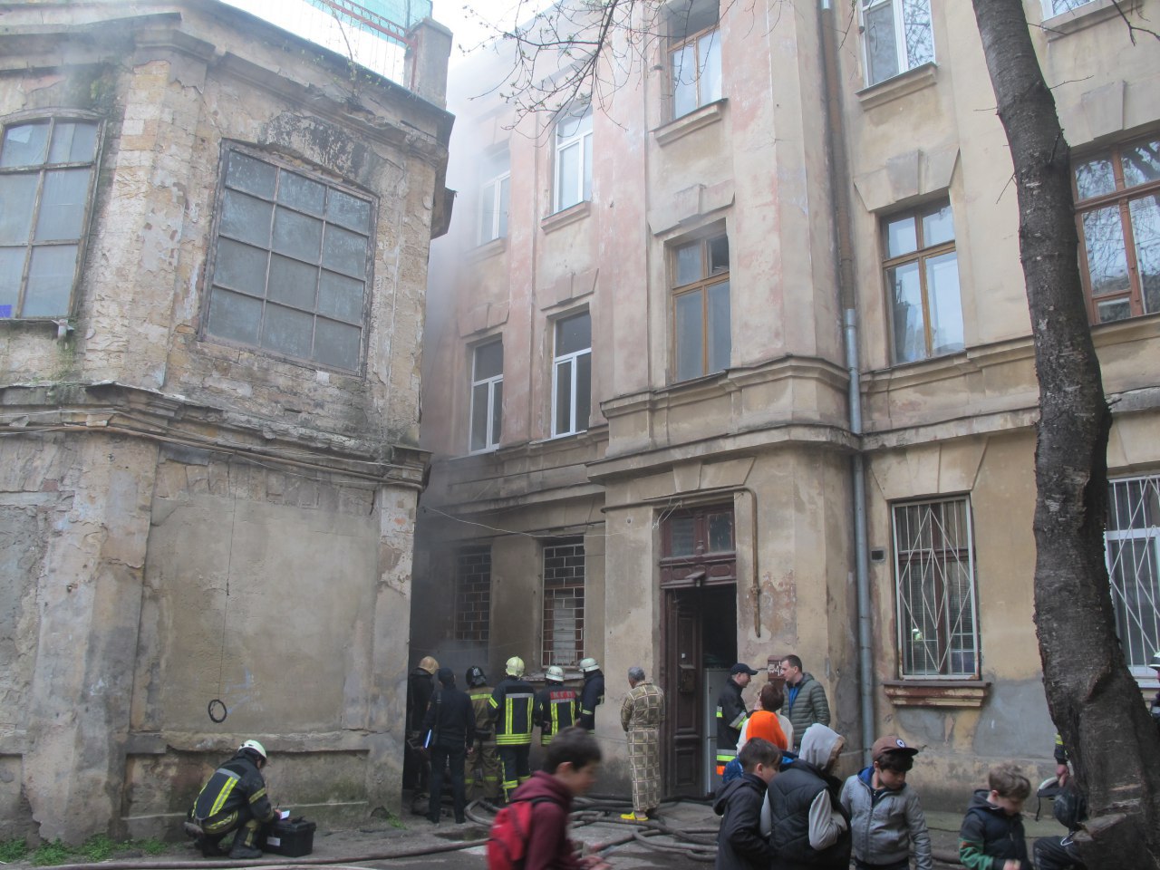 Новость - События - Два трупа и перекрытая улица: на Тираспольской тушили пожар