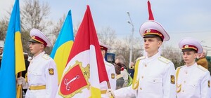 Оркестры под дождем и задержания за георгиевскую ленту: как прошел День освобождения Одессы