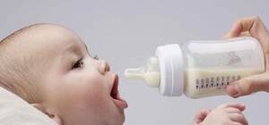 Отложи соску: в столице открылся первый в Украине Банк грудного молока