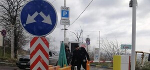 На 14 Фонтана установили новый шлагбаум: сколько просят за проезд