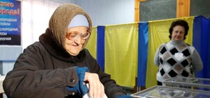 Открылись по расписанию: в Запорожье успешно начали работу избирательные участки