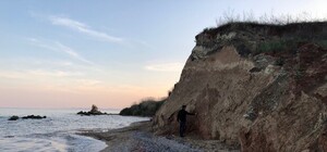 Пляжи Фонтанки: почти скалы и первозданная красота