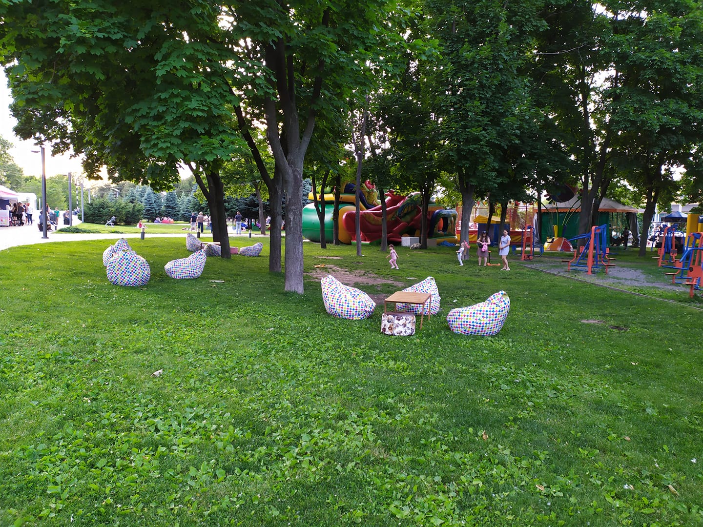 На Солнечном арендаторы заполонили почти весь парк. Фото: fb Anna Griaznova