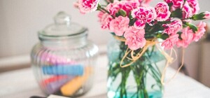 Графік: як працюватимуть держустанови і банки на Трійцю