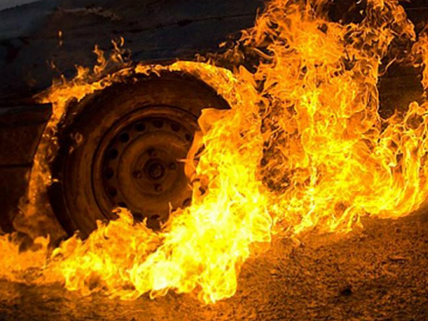 Сегодня ночью в Одессе горели два авто