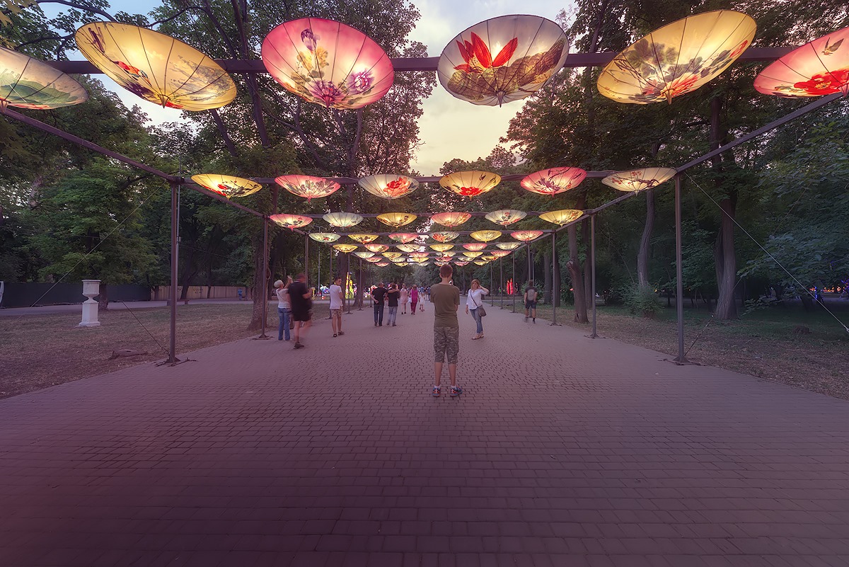 Фестиваль гигантских китайских фонарей. Фото Дана Павлова