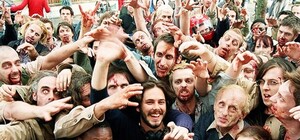 Очень хочется новых шмоток: днепряне опять штурмуют секонд-хенд (видео)