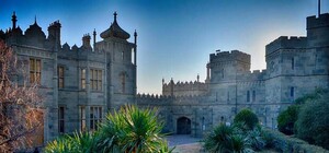 Травмирован мужчина: в Воронцовском дворце часть крыши рухнула на туристов