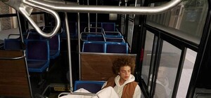 Бегай стильно: adidas Originals выпустил новые расцветки легендарной модели OZWEEGO